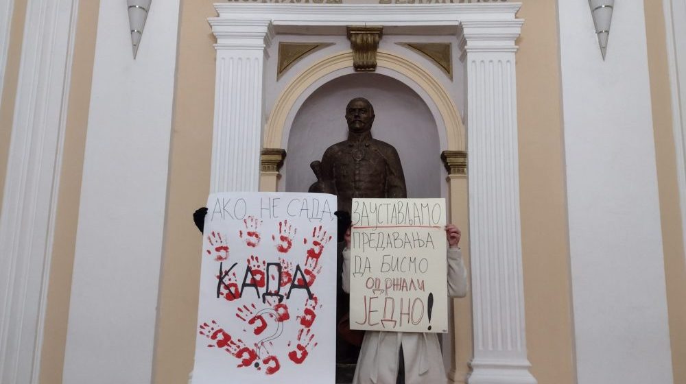 Dođite da zajedno podignemo glas: Neformalna grupa maturanata Prve kragujevačke gimnazije objavila da stupaju u bojkot nastave 11