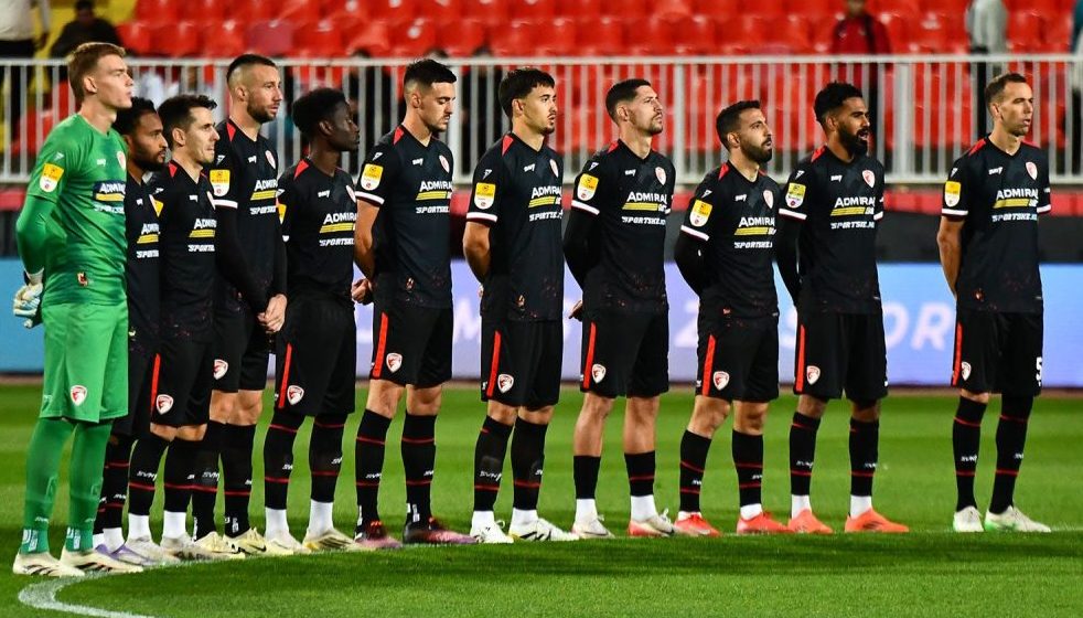 U znak sećanja na trenera Mladena Žižovića FK Radnički 1923 će do kraja godine igrati u crnim dresovima 9