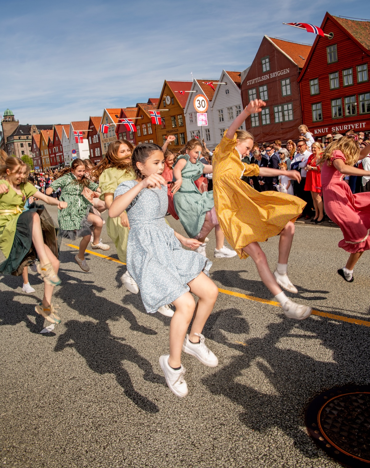 Kako izgleda najkišovitiji grad u Evropi tokom jedinih 30 dana sunca? Proslavljeni norveški fotograf Helge Skodvin dolazi u Beograd 2