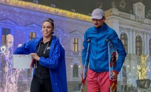 Doček Aleksandra Jovanova i Nine Rađenović koji pešačenjem sakupljaju humanitarnu pomoć za operaciju u Turskoj večeras u Kragujevcu 1