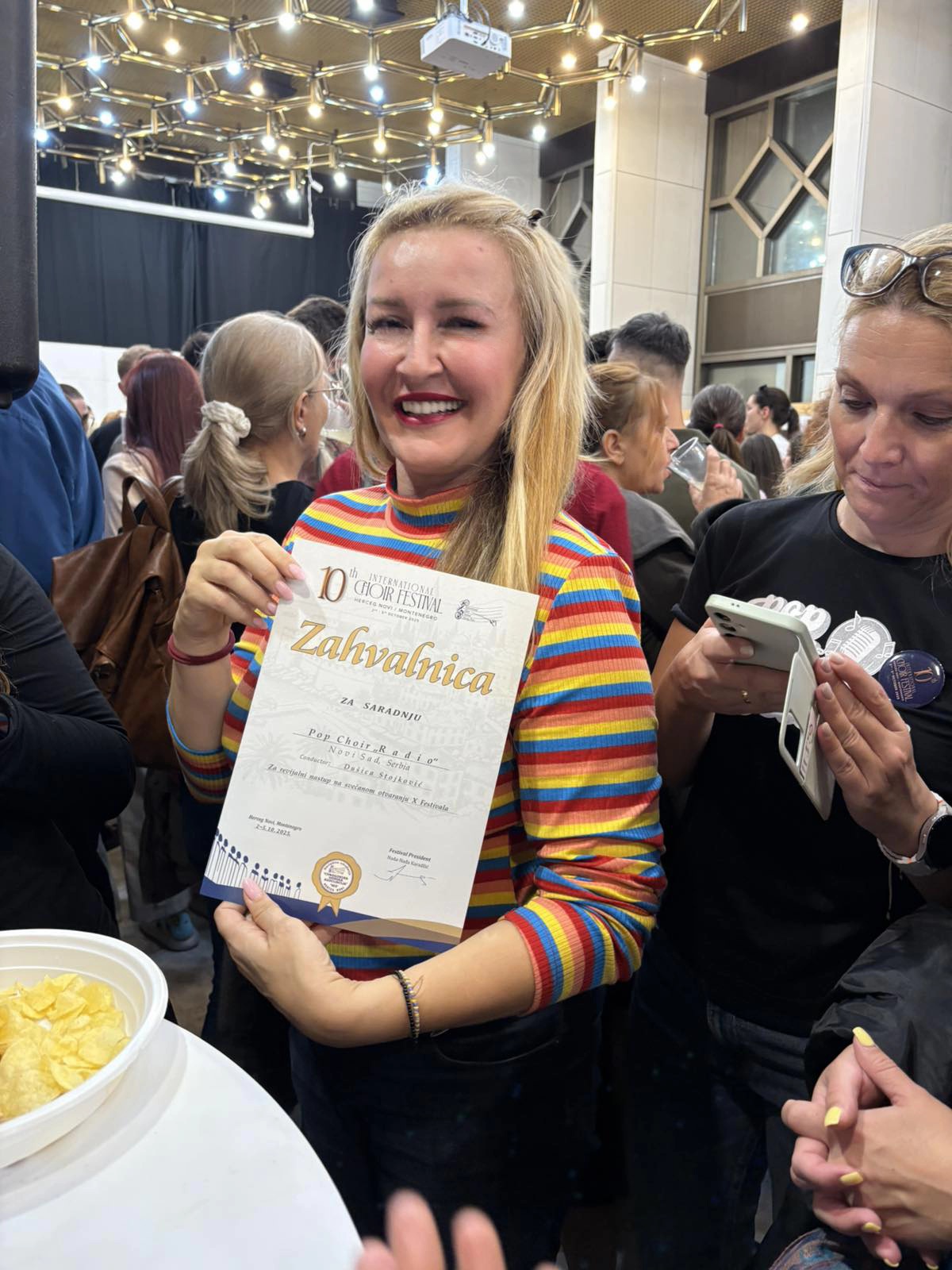 U toj melodiji i tekstu ima nešto što boli i leči: Dušica Stojković, dirigentkinja Pop Choir Radia o pesmi Cveta trešnja u planini za Danas 2