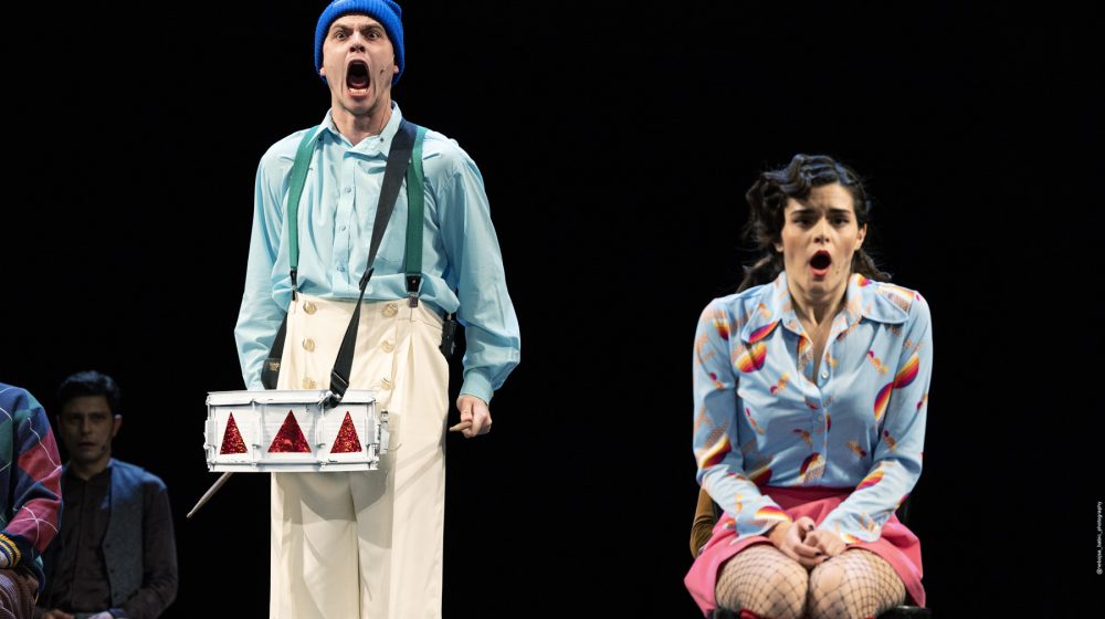 Protest protiv građanske pasivnosti u svetu narastajućeg zla: Predstava "Limeni doboš" JDP otvara jubilarni festival MOT u Skoplju 1