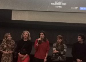 U okviru Glavnog programa 31. Festvala autorskog filma, u Dvorani Kulturnog Centra večeras je premijerno prikazana socijalna drama "Mačji krik", u režiji Sanje Živković, koja je pred domaću publiku stigla posle velikog uspeha na festivalima u Vankuveru, Torontu, Sofiji, Los Anđelesu, San Hozeu, Briselu, Sarajevu ...