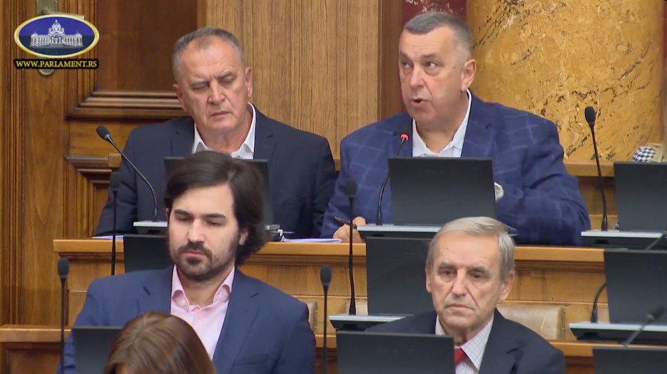 Završen rad Skupštine za danas, nastavak sutra ujutru, u 10 časova: Dijana Hrka i dalje štrajkuje glađu ispred 13 Završen rad Skupštine za danas, nastavak sutra ujutru, u 10 časova: Dijana Hrka i dalje štrajkuje glađu ispred 12