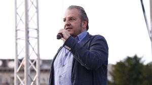 U četvrtak, 6. novembra, u Klubu studenata Filozofskog fakulteta u Beogradu (ulaz iz Vasine ulice) s početkom u 18 h, održaće se razgovor o knjizi Miodraga Jovanovića "Zapisi iz pravno-političkog podzemlja", najavila je izdavačka kuća Arhipelag.