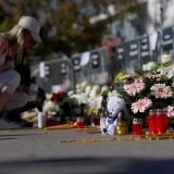 AFP: Srbija demonstrira i odaje počast žrtvama pada nadstrešnice Železničke stanice u Novom Sadu 2