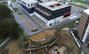 Gradonačelnik Kragujevca Dašić zahteva hitnu istragu i sanaciju nakon obrušavanja u naučnom kompleksu 17