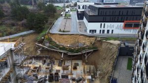 Na sreću, živi smo 9