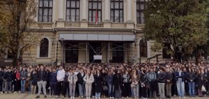 Svi na ulice: Maturanti Prve kragujevačke gimnazije pozivaju na večerašnji protest na Đačkom trgu 2