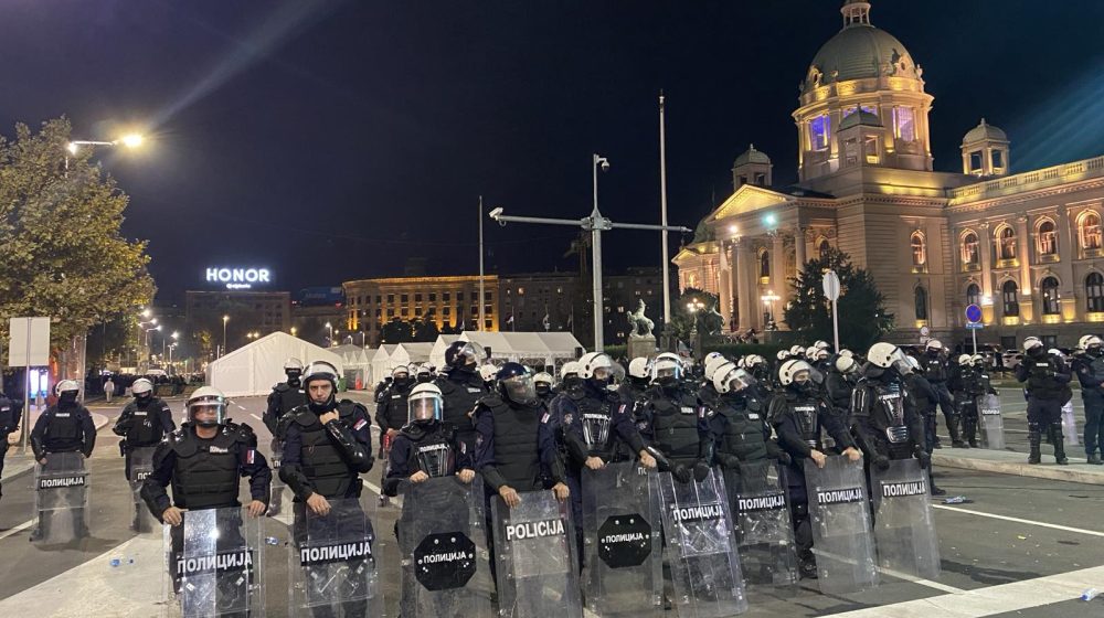 AP o događajima u Beogradu: "Veliko nezadovoljstvo Vučićevom autoritarnom vlašću" 1