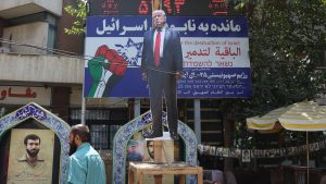 Sultanat Oman, koji je bio domaćin nekoliko rundi razgovora između SAD i Irana pre nego što su prekinuti nakon rata između Irana i Izraela u junu, pozvao je danas dve zemlje da nastave dijalog.