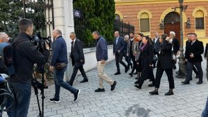 Služena liturgija u Novom Sadu, Vučić najavio molitvu 1