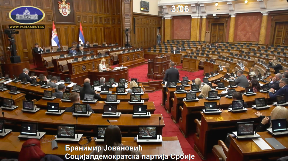 Završen rad Skupštine za danas, nastavak sutra ujutru, u 10 časova: Dijana Hrka i dalje štrajkuje glađu ispred 6 Završen rad Skupštine za danas, nastavak sutra ujutru, u 10 časova: Dijana Hrka i dalje štrajkuje glađu ispred 6