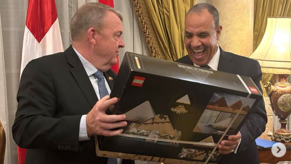 Dve pande ili dva krompira: Kako izabrati poklon za državne funkcionere? 1