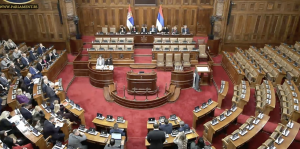 Šta rade poslanici opozicije dok se obraća Ana Brnabić? (FOTO) 23