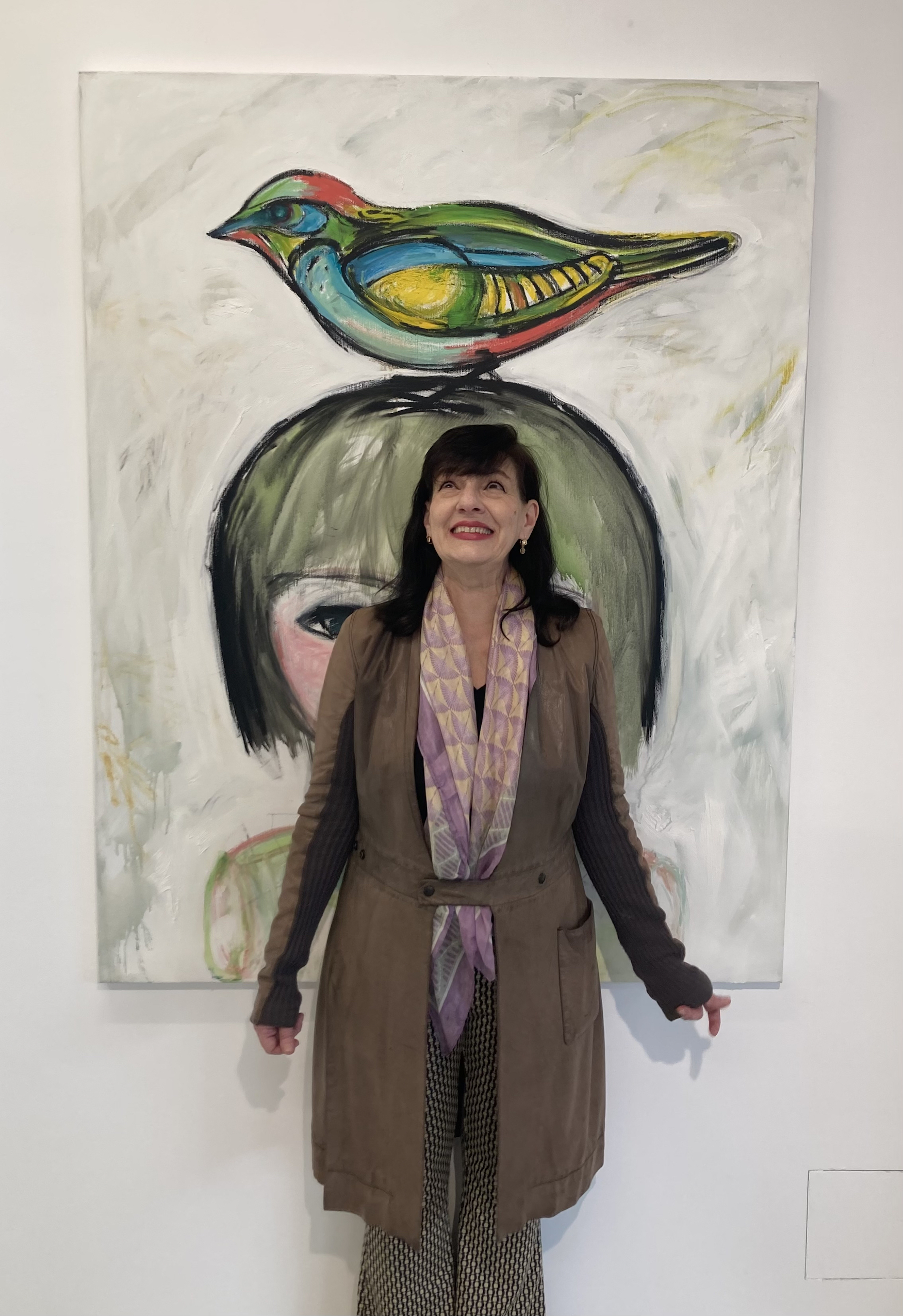 „Igračke govore više od reči“ – Selena Vicković o svojoj izložbi „Ide maca oko tebe…“ u galeriji Novembar 4