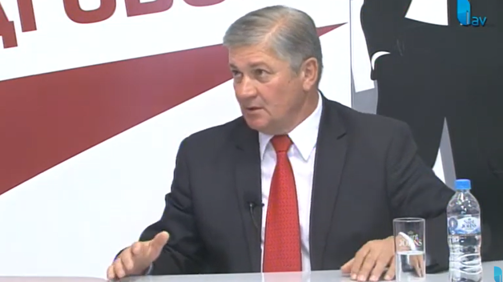 Pozivao Džuliju Roberts i svetske lidere u Guču: Ko je Slobodan Jolović koji napušta SNS? 1