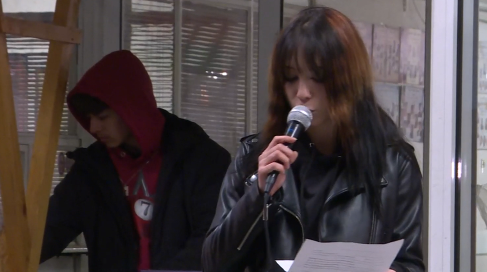 Učenici gimnazije u Bačkoj Palanci organizovali protest zbog v.d. direktira koji je viđen na SNS skupovima 1