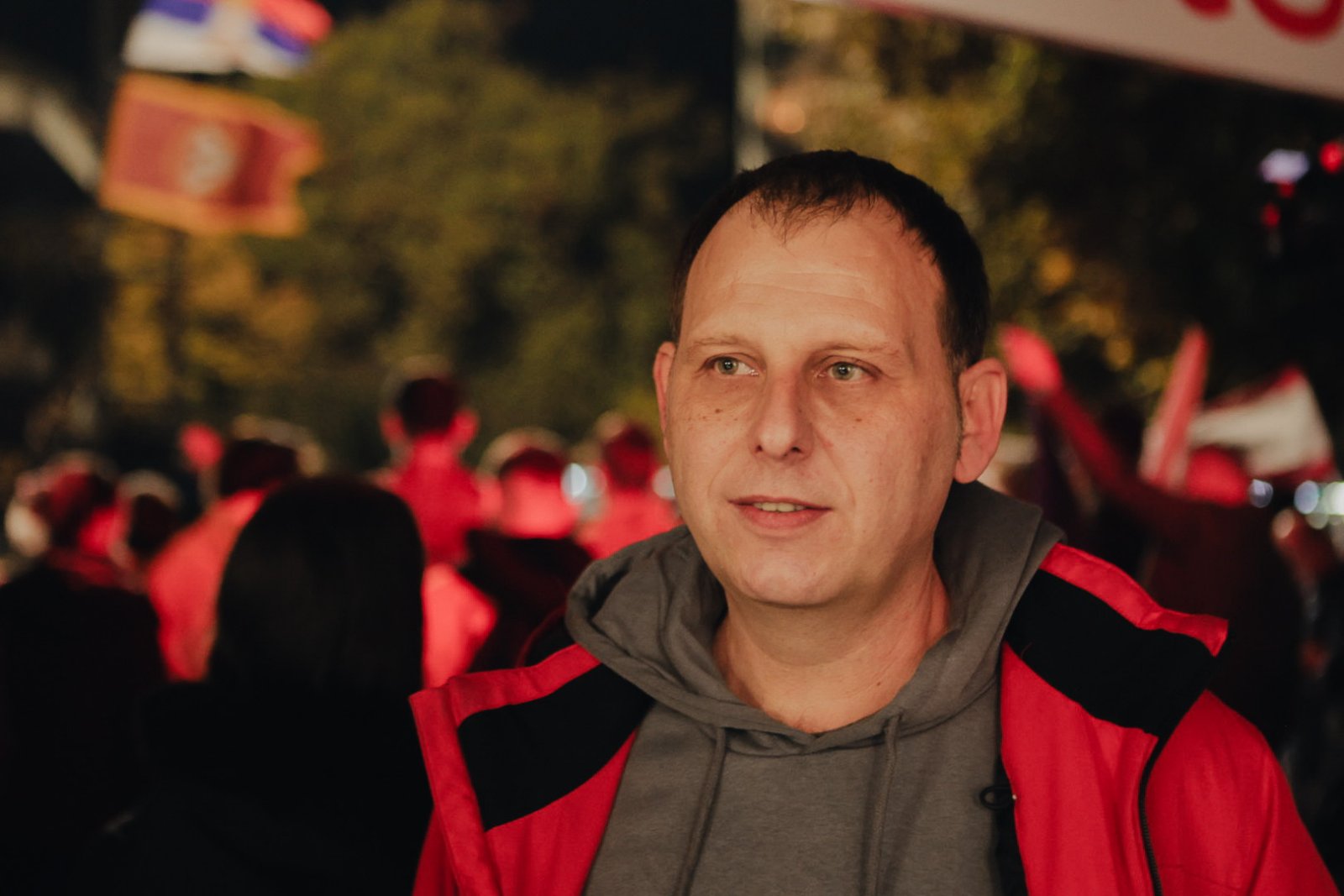 "Ovo je posao za vojsku": Onaj ko je Ćacilend proglasio legalnim javnim skupom snosi krivičnu odgovornost 2 "Ovo je posao za vojsku": Onaj ko je Ćacilend proglasio legalnim javnim skupom snosi krivičnu odgovornost 2