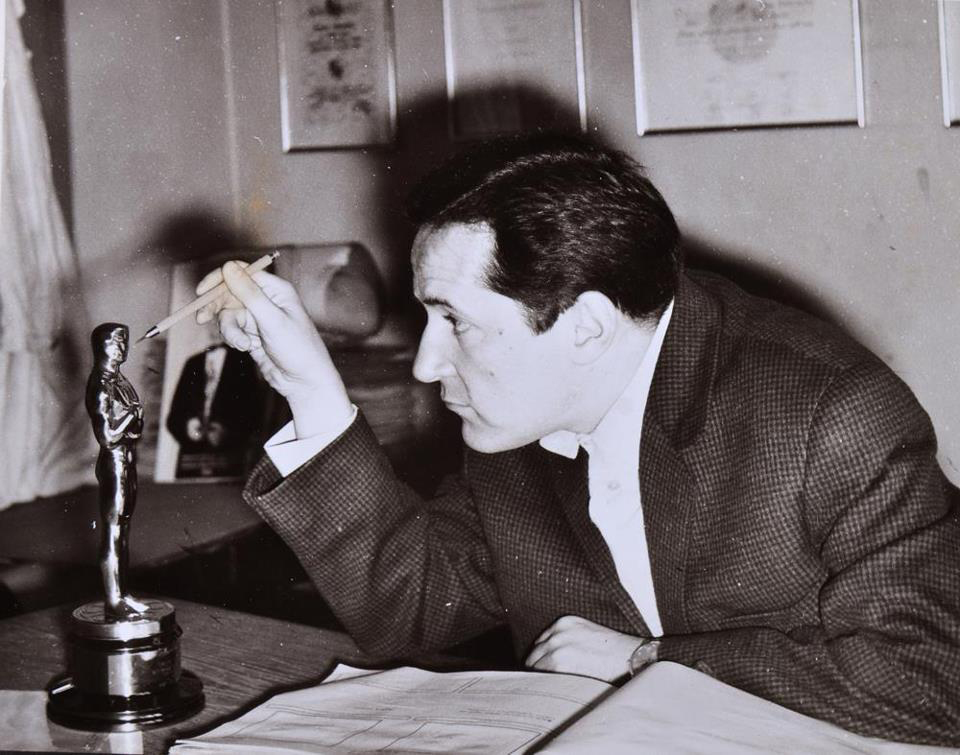 Senad Šahmanović, autor filma „Vude, ti si pobijedio“ za Danas: Grozan je osjećaj kada ste tako veliki, a neko vam kaže da niste podobni i da je vaše vrijeme prošlo 2 Senad Šahmanović, autor filma „Vude, ti si pobijedio“ za Danas: Grozan je osjećaj kada ste tako veliki, a neko vam kaže da niste podobni i da je vaše vrijeme prošlo 1