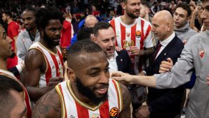 (VIDEO) Zvezda na vrhu tabele: Pogledajte najzanimljivije detalje pobede crveno-belih nad Olimpijakos 1