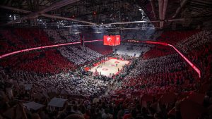 Ogroman aplauz u Areni za košarkaša koji nije igrao 15