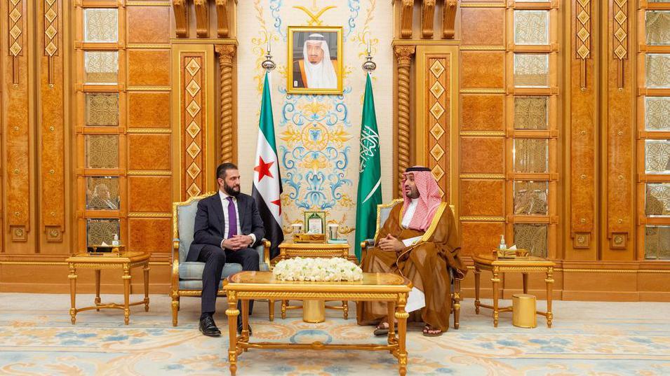 Sirija priznala Kosovo: Šta odluka znači za Prištinu i Beograd 3 Sirijski lider i princ Saudijske Arabije