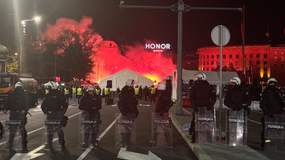 DS: Vučiću, raspiši izbore 11