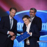 Šef Misije EU predao Ani Brnabić izveštaj EK: "Posvećenost Srbije mora da se potvrdi i rečima i delima" 6