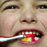 Zašto nije uvek najbolje prati zube dva puta dnevno 26