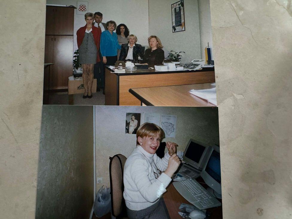 Boška slavi sa kolegama u firmi