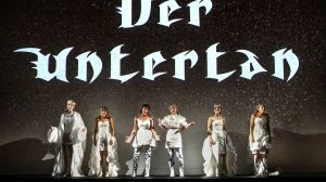 „Podanik“ je roman Hajnriha Mana, objavljen 1914. godine.