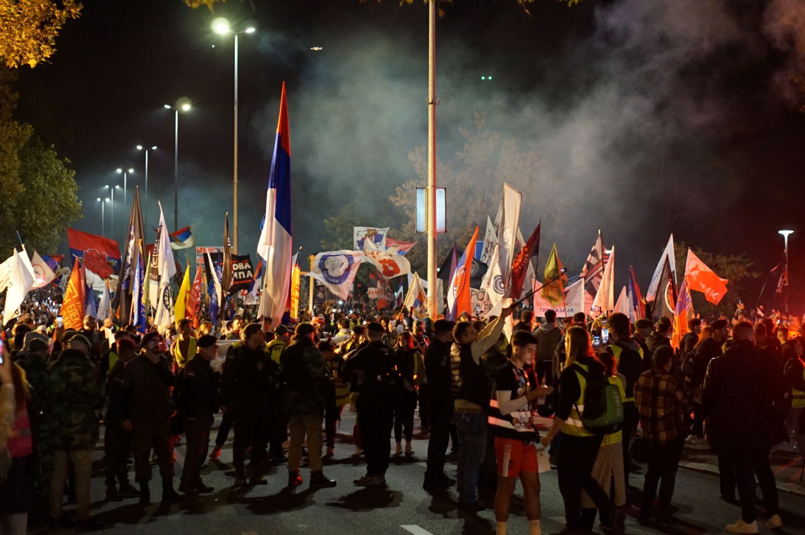 Srbija dočekana u Novom Sadu: Novosadski studenti kolegama sa drugih univerziteta dali ključeve grada, položeni venci za nastradale (FOTO, VIDEO) 6 Srbija dočekana u Novom Sadu: Novosadski studenti kolegama sa drugih univerziteta dali ključeve grada, položeni venci za nastradale (FOTO, VIDEO) 6