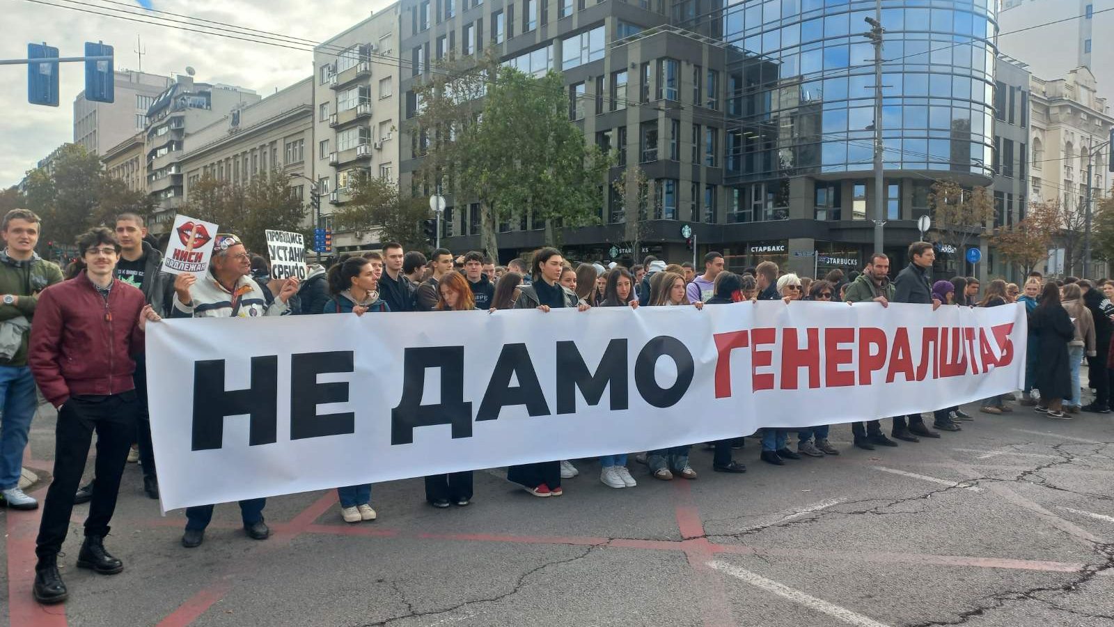 Završen rad Skupštine za danas, nastavak sutra ujutru, u 10 časova: Dijana Hrka i dalje štrajkuje glađu ispred 3 Završen rad Skupštine za danas, nastavak sutra ujutru, u 10 časova: Dijana Hrka i dalje štrajkuje glađu ispred 3