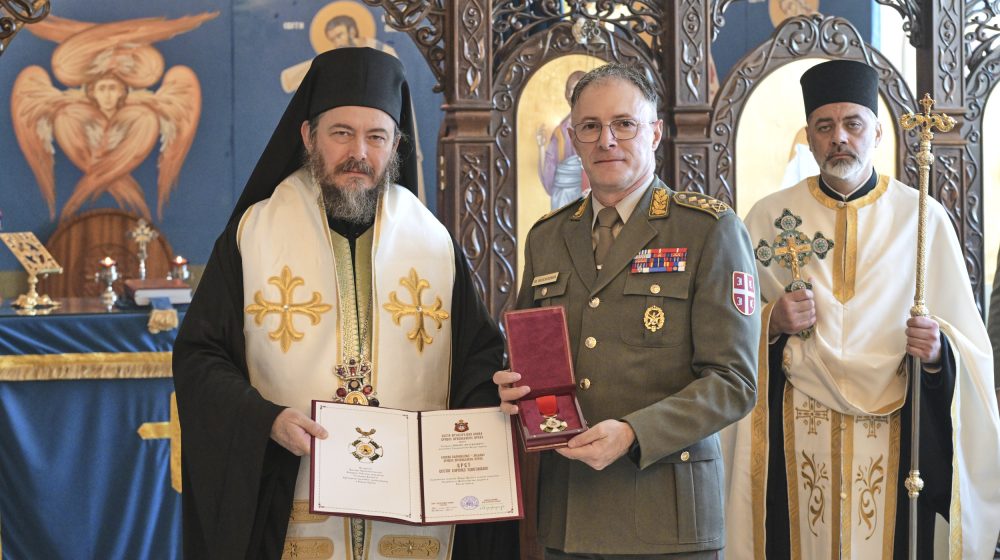 General Mojsilović dobio crkveno odlikovanje 1