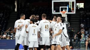 Najava da će se meč devetog kola Evrolige između ekipa Dubaija i Hapoela iz Tel Aviva odigrati u Sarajevu, izazvala je negodovanje u prestonici Bosne i Hercegovine.