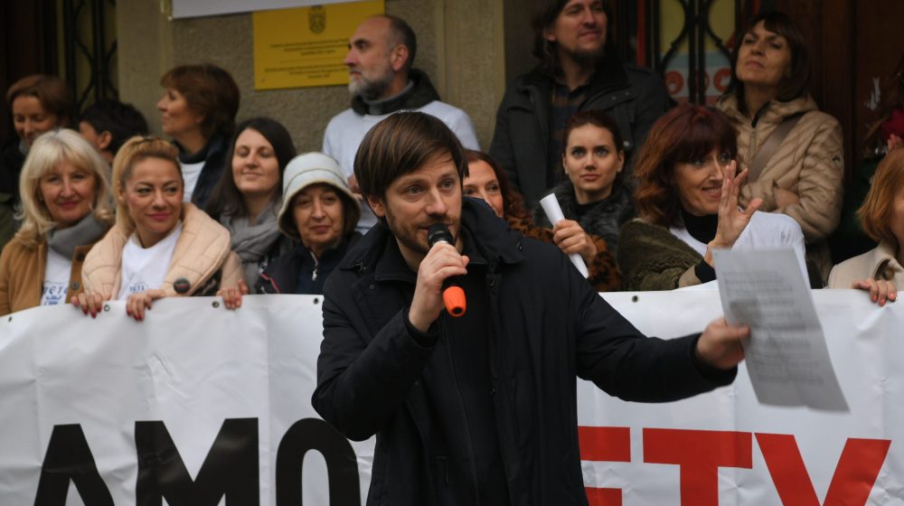 Glumci i radnici u kulturi ispred RTS-a: Štrajk glađu se događa na 100 metara odavde i šta ćemo uraditi? 8
