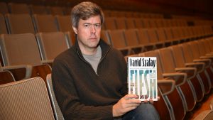 Ovogodišnji dobitnik Bukerove nagrade je Dejvid Salaj, britansko-kanadski pisac mađarskog porekla, nagrađen za roman „Flesh".