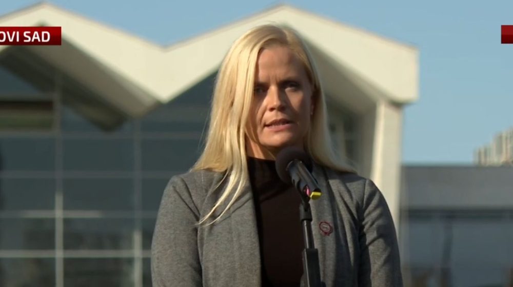 Govor profesorke Građevinskog fakulteta na skupu u Novom Sadu 1