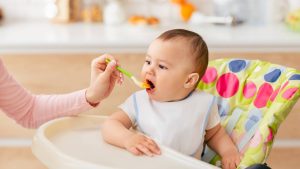 Švajcarska nevladina organizacija (NVO) Pablik Aj (Public Eye) ponovo je optužila Nestle da dodaje šećer u svoju hranu za bebe marke Serelak (Cerelac) u drugom izveštaju usmerenom na Afriku, a tu optužbu je prehrambeni gigant odbacio.