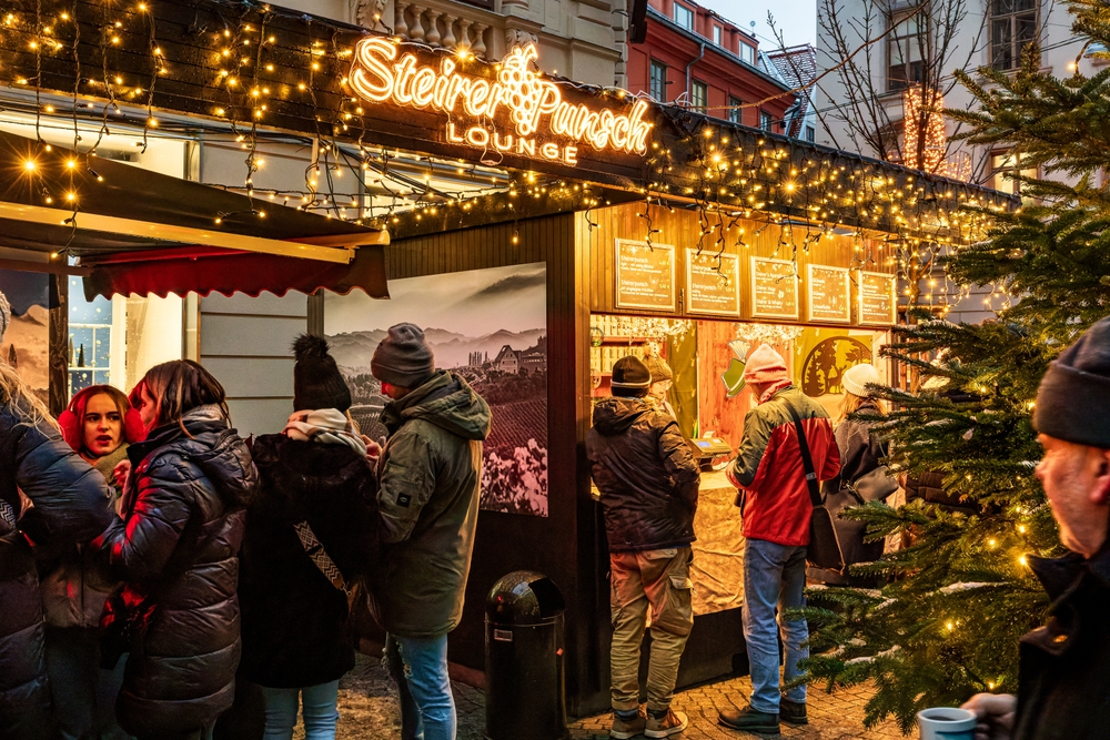 Božićna bajka u punom sjaju: Zavirite u najšarmantniji advent u Gracu 2