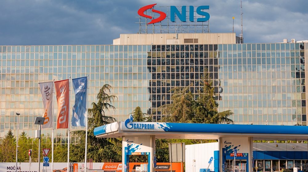 NIS isplaćuje plate zaposlenima 9