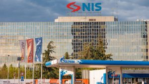Državni zvaničnici su poslednjim izjavama i potezima stvorili utisak u javnosti da je državno preuzimanje Naftne industrije Srbije (NIS) gotovo neizbežno.