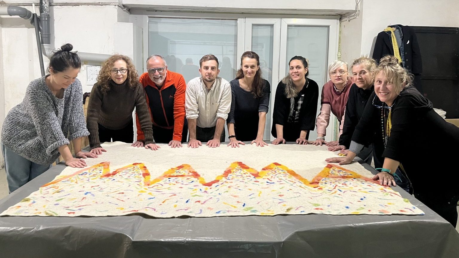 Vuneno ćebe umetnika za Dijanu Hrku