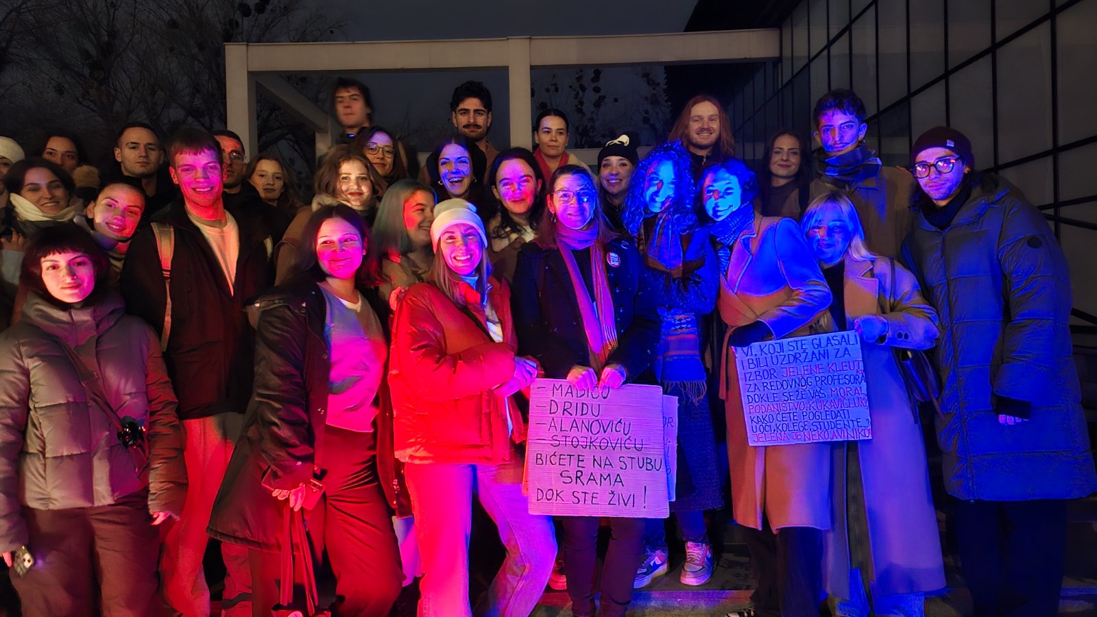 "Profesorka, uz Vas smo": Skup podrške Jeleni Kleut u Novom Sadu (FOTO, VIDEO) 2