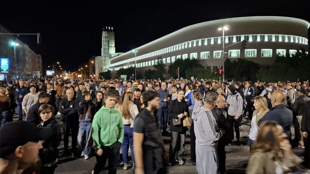 Zborovi građana pozivaju večeras na skup kod Banovine: "Novi Sad se umiriti ne može" 1