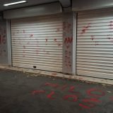 Troje aktivista u Novom Sadu zadržano preko noći u policiji, terete se za nepristojno ponašanje 1