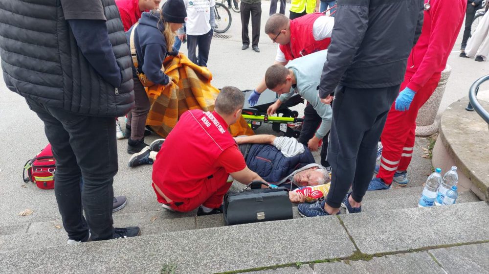 Milomiru Jaćimoviću pozlilo osmog dana štrajka glađu, danas mu vraćen jedan autobus 1