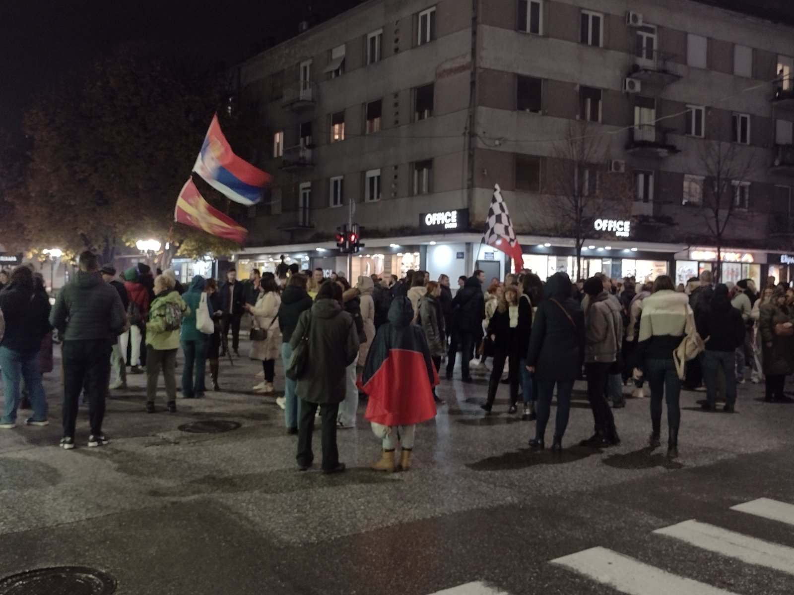 Koalicija Ćaci i policija: Završen protestni skup u Kragujevcu (VIDEO, FOTO) 3