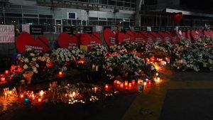 Italijanski reper David Bori, koji je u februaru inspirisan studentskim pokretom posvetio pesmu mladima u Srbiji, sada je objavio novu numeru, nadahnut komemorativnim skupom 1. novembra i predanim studentskim šetnjama do Novog Sada.